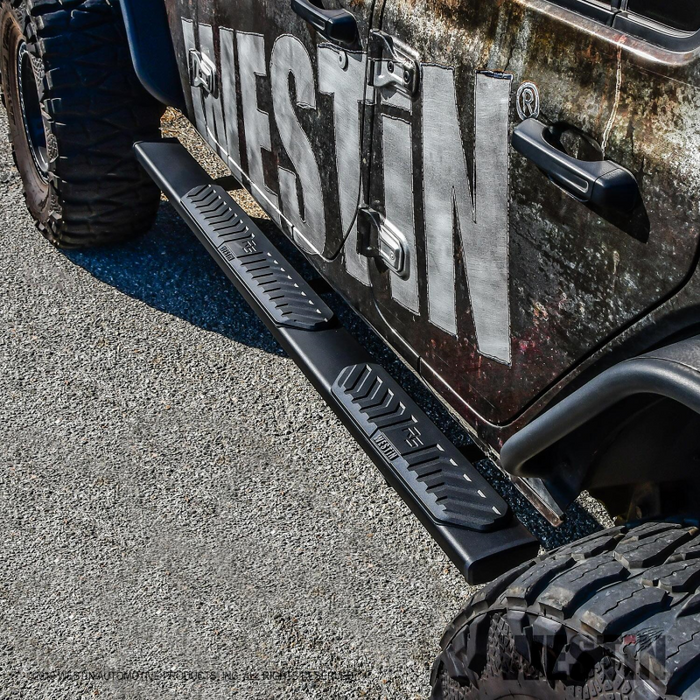 Westin R5 Step Nerf Bars 5 in. Black For Double Cab Model 28-51315