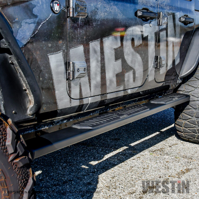 Westin R5 Step Nerf Bars 5 in. Black For Double Cab Model 28-51315