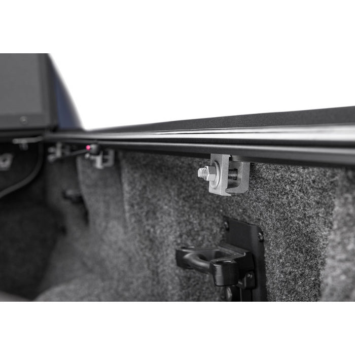 Extang Endure ALX - 14-18 (19 Legacy/Limited) Silv/Sierra 1500/15-19 HD 6'6" Model 80450