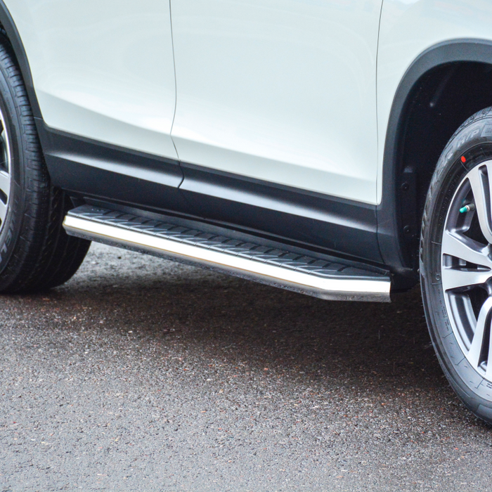 ARIES AeroTread 5" x 70" Polished Stainless Running Boards Model 2051029