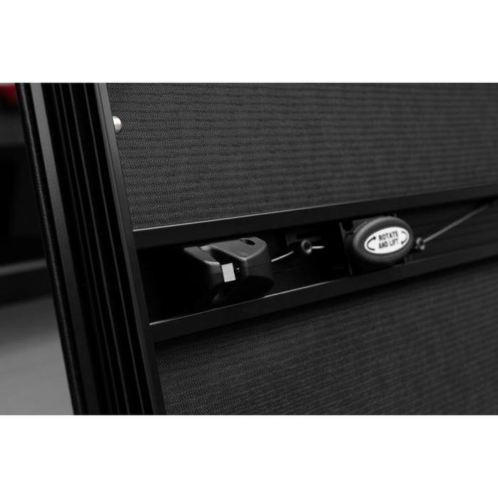 Extang Trifecta ALX - 19 (NewBody)-24 Silv/Sierra 1500 6'7" w/o SideStrgBxs w/o CrbnPro Model 90457