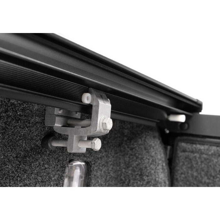 Retrax RetraxPRO XR - 17-26 F250/350 6'10" w/o Stake Pocket Model T-80383
