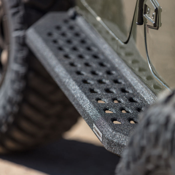 Go Rhino RB20 Running Boards with Mounting Brackets Kit Model 69443580T