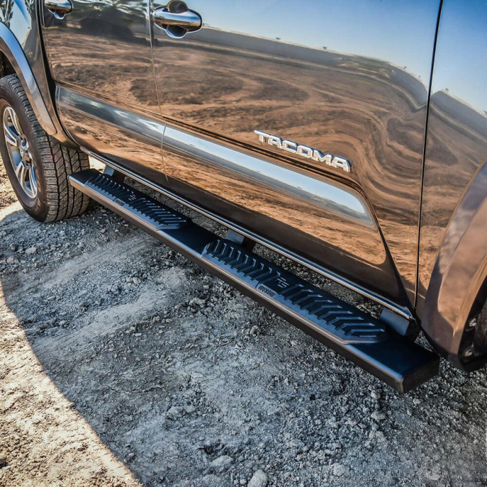 Westin R5 Step Nerf Bars 5 in. Black For Double Cab Model 28-51135