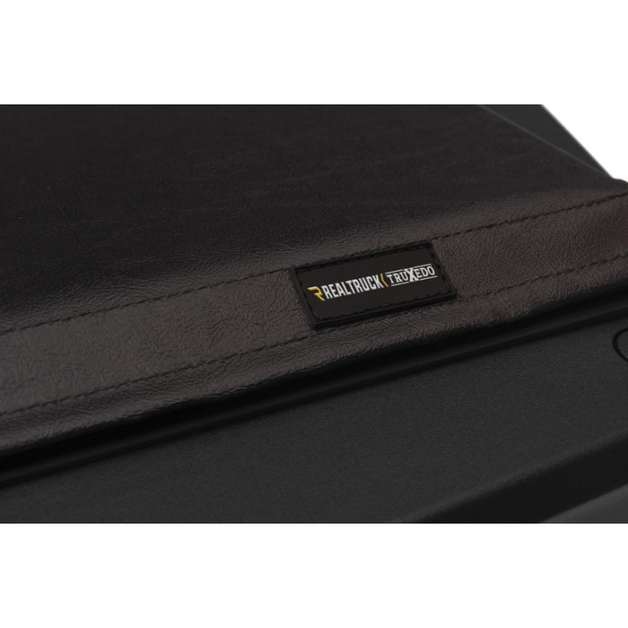Truxedo Lo Pro Tonneau Cover - Black - 2001-2006 Toyota Tundra Double Cab 6' 2" Bed with Bed Caps Model 545101
