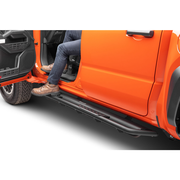 Go Rhino Dominator Xtreme DT Step Nerf Bars with Rocker Panel Mounting Bracket Kit Model DT4432T