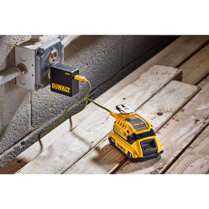 DeWalt 20V MAX*/FLEXVOLT ® 5 Amp USB Charging Kit DCB094K
