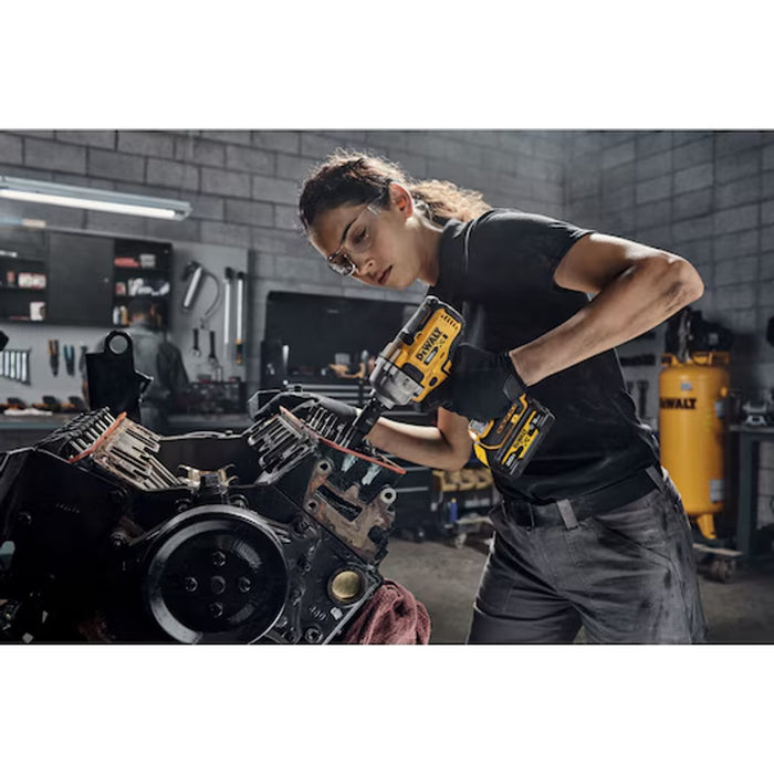 DeWalt 20V MAX* XR® 1/2 In. Mid-Range Impact Wrench with Hog Ring Anvil and Oil-Resistant Batteries Kit DCF891GP2