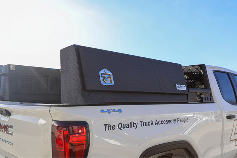Dee Zee Angled Top Sider Tool Box 50' L x 12.125' W x 16.144' H Model DZ81TB