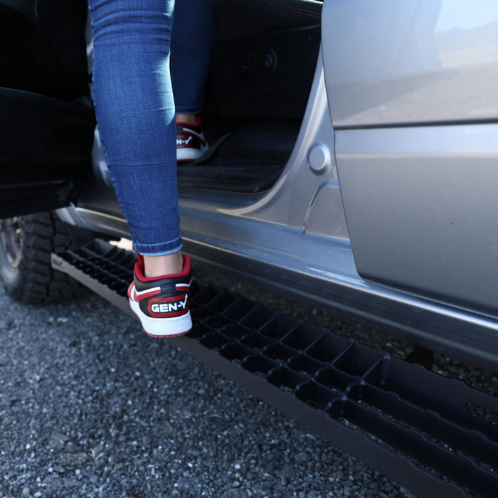 GEN-Y Running Boards - Fits Select Ford F150 (2015-2024), F250/F350 (2017-2024) Crew Cab - RS & CS Model GH-25003