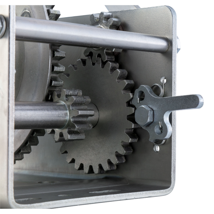 CURT Hand-Crank 2-Speed Winch, 2,600 lbs, 12.7:1 Low Gear Ratio, 10.6" Handle Model 29526