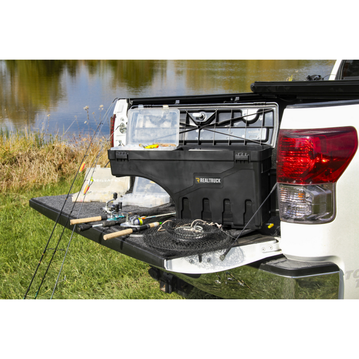 UnderCover Swing Case 20-22 Dmax Passenger Model SC601P