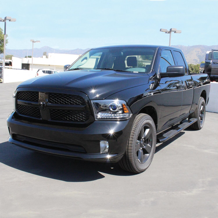 Westin PRO TRAXX 5 Oval Wheel to Wheel Step Nerf Bars Black For Quad Cab And Crew Cab Model 21-534315