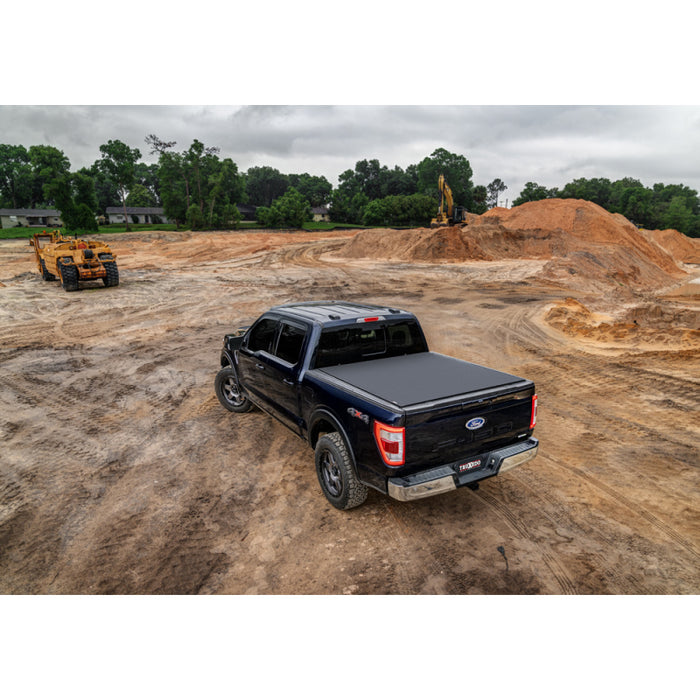 Truxedo Pro X15 Tonneau Cover - Black - 2015-2024 Ford F-150 5' 7" Bed (Includes Lightning) Model 1497701