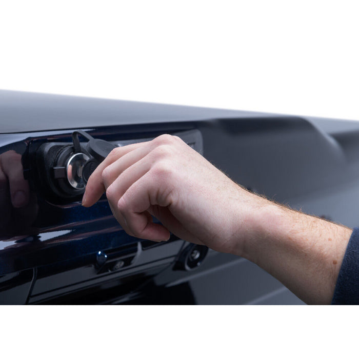 UnderCover Elite LX 21-24 F150 5'7" (Includes Lightning) - JS - Iconic Silver Metallic Model UC2208L-JS