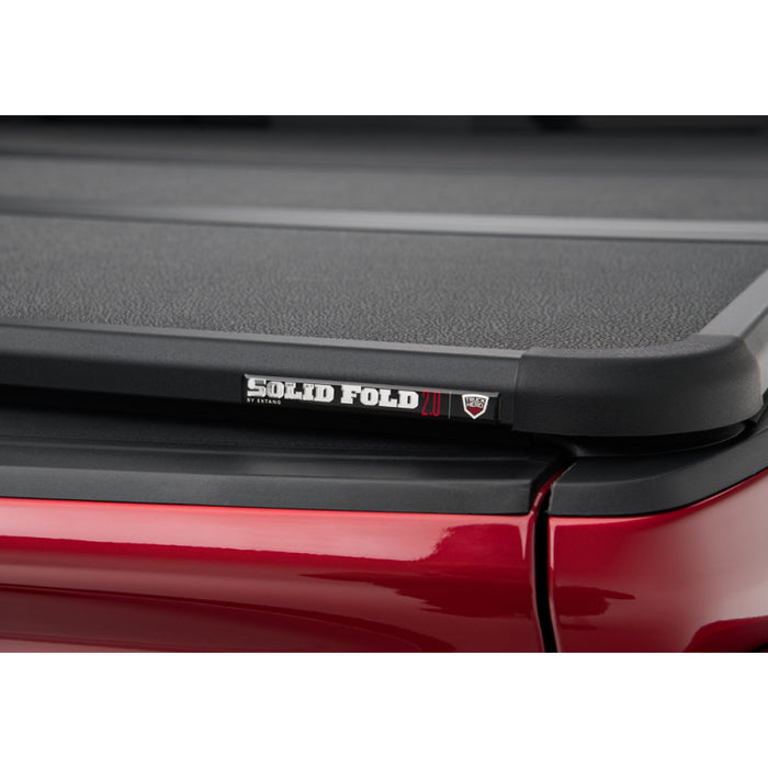 Extang Solid Fold 2.0 - 19(NewBody)-23Silv/Sierra1500 8'2" w/o SideStrgBxs w/o CrbnPro Model 83458