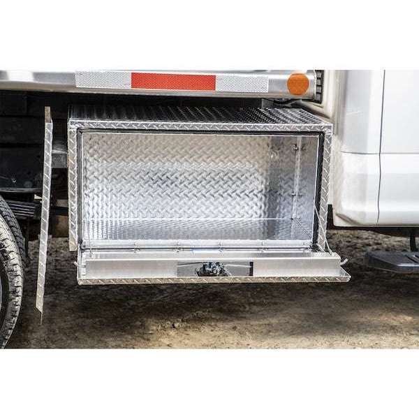 Buyers Products 18x18x30 Inch Diamond Tread Aluminum Underbody Truck Box with 3-Pt. Latch 1735103